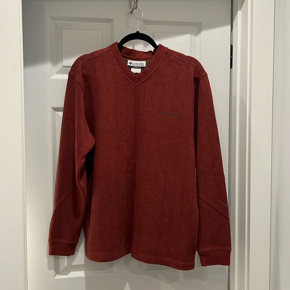 Columbia vneck